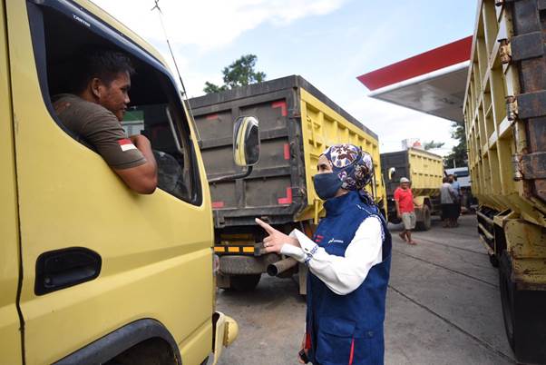 Tinjau SPBU di Kalimantan, Menteri ESDM dan Dirut Pertamina Pastikan Suplai BBM Berjalan Baik  