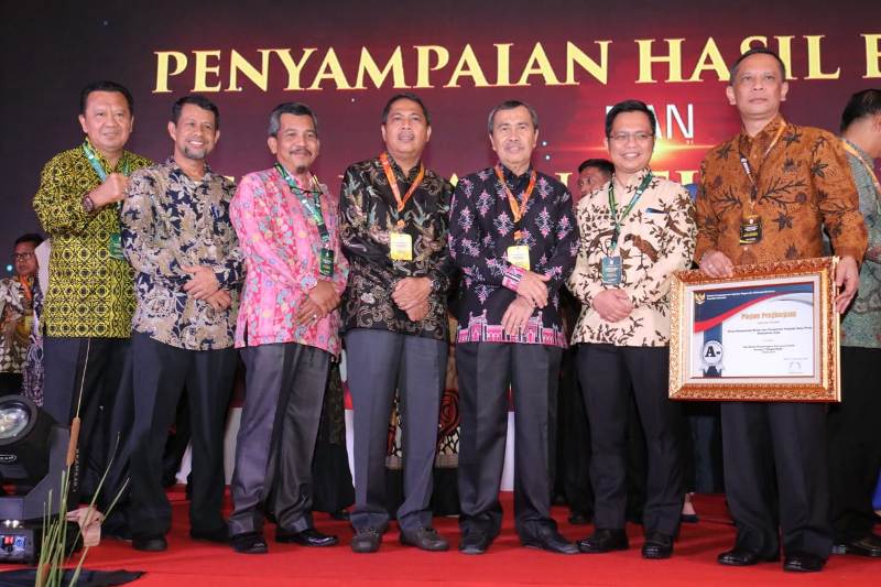 Hasil Evaluasi Pelayanan Publik Pemda Diserahkan Kemen PANRB, Dua OPD di Siak Naik Peringkat