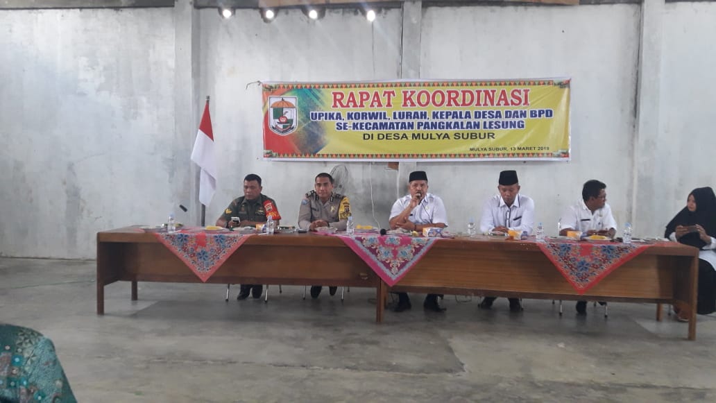 Rapat Rutin Koordinasi Upika Pangkalanlesung,  Camat Tegaskan Hati-Hati Gunakan Dana Desa
