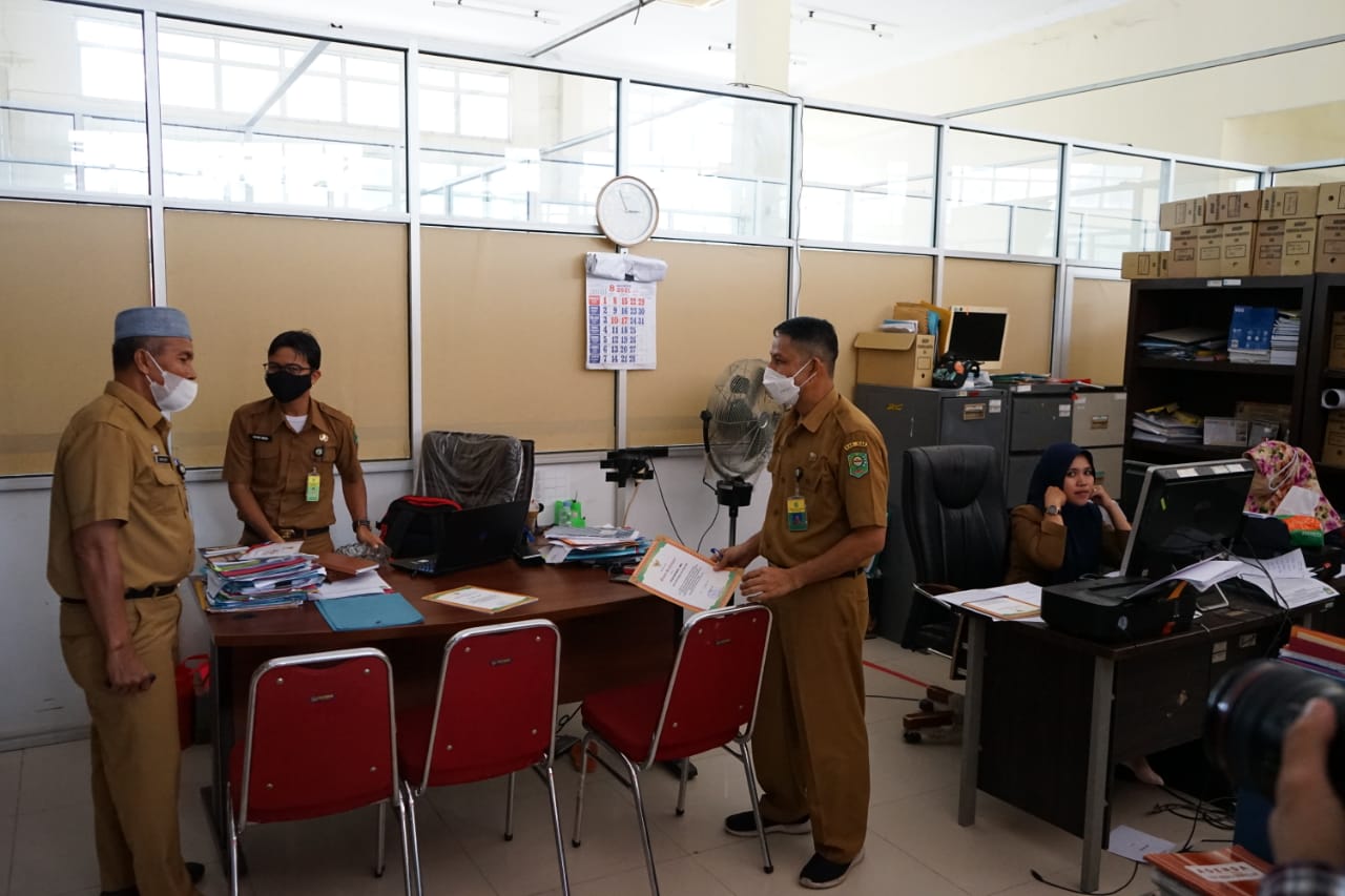 Monitoring Pelaksanaan PPKM Level 4 di OPD, Jamaludin Masih Temukan Stafnya Tidak Gunakan Masker