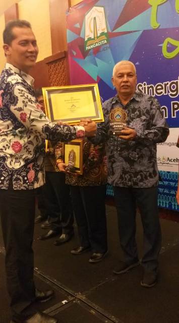 Berkontribusi Membantu Kesejahteraan Sosial di Aceh, PHE NSB Terima Padmamitra Award Aceh 2019