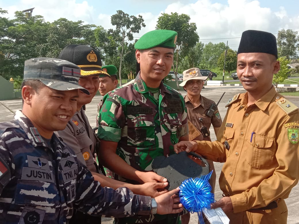 Serahkan 21 Motor ke Datuk Penghulu & Dandim 0321, Ini Kata Wabup Rohil