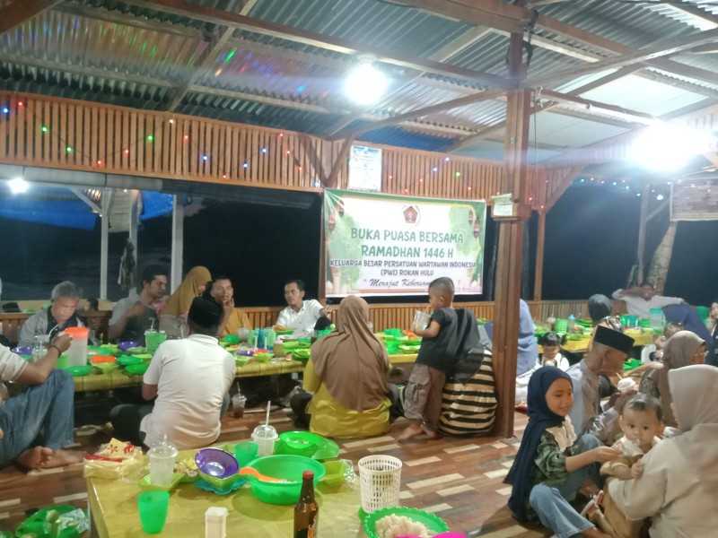 Ramadhan 1446 H, PWI Rohul Gelar Buka Puasa Bersama