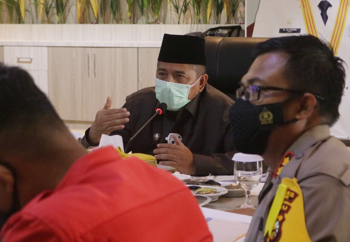Rakor Pengendalian Karhutla di Provinsi Riau, Alfedri Anggarkan Pengadaan Alat Pemadaman Karhutla