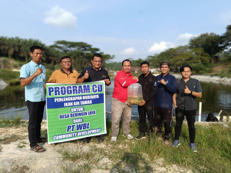 Dukung Ketahanan Pangan, PT WBL Salurkan Bantuan Budidaya Ikan dan Jamur Tiram di Singingi Hilir