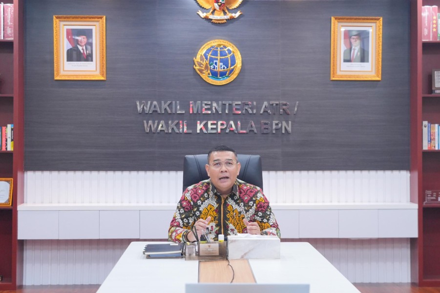 Buka Sosialisasi Kehumasan, Wamen Ossy Berpesan agar Strakom Bersifat Informatif, Edukatif, Partisipatif, dan Transformasional
