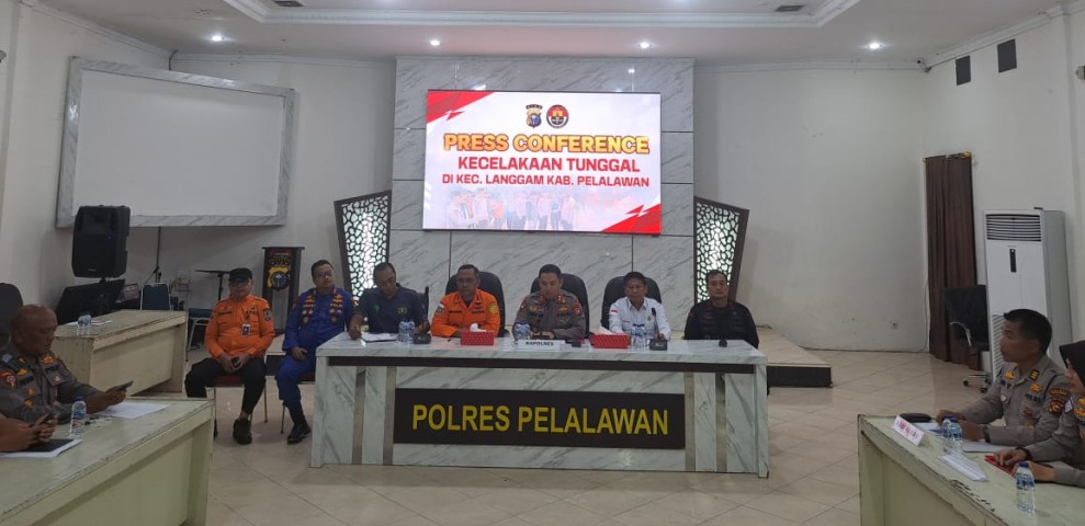 Soal Truck Masuk Sungai Bawa 32 Penumpang, Kapolres Pelalawan : Jika Ditemukan Perbuatan Melawan Hukum, Akan Ada Proses Penegakan Hukum