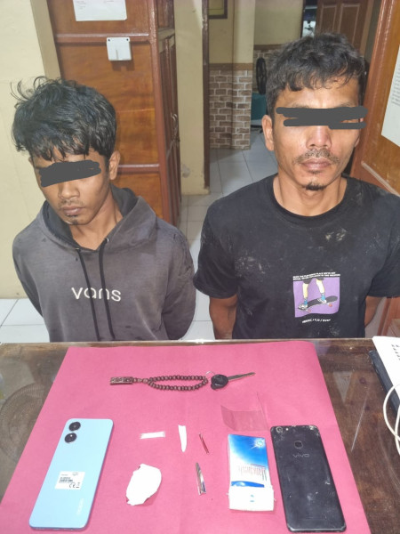 Buang Barbuk Dipinggir Jalan Sabak Auh, 2 Tersangka Sabu Diringkus