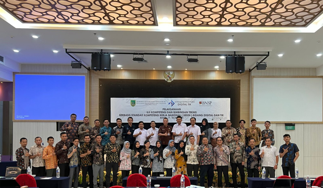 Diskominfotiks Rohil Gelar Bimtek Uji Kompetensi Berbasis SKKN Bidang Digital dan TIK Di Batam