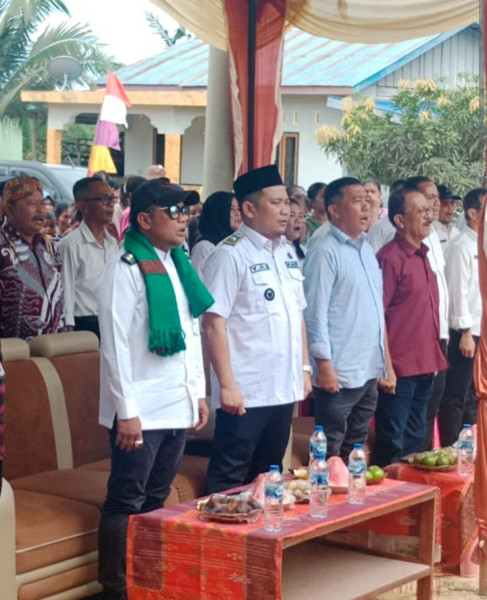 Listrik Menyala di Tapui Indah, Bupati Zukri Berharap Dapat Memberikan Banyak Manfaat Bagi Masyarakat