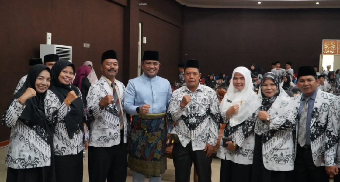Bupati Zukri Hadiri Pengukuhan Pengurus PGRI Kabupaten Pelalawan Masa Bhakti  2025–2030