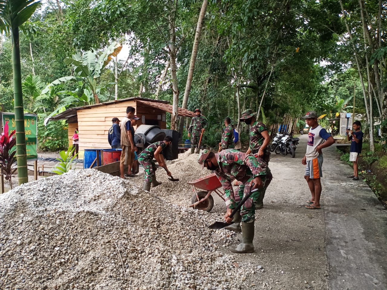 Gang Ibrahim Tahap Pengecoran Lantai Dasar, Masyarakat Sebut Program TMMD Sangat Positif