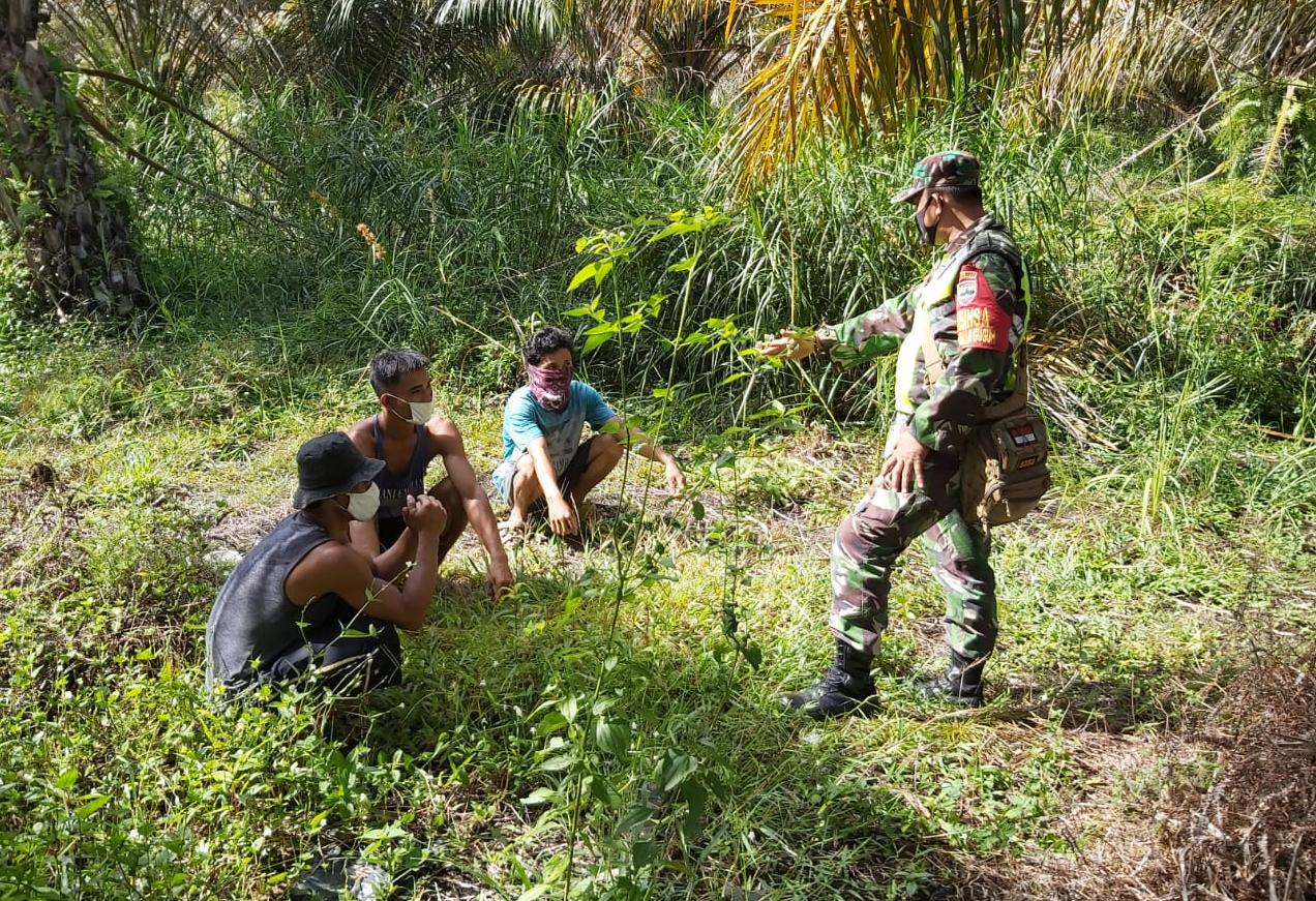 Koptu Deddy Harianto Beri Arahan Kepada Masyarakat Agar Tidak Membakar Hutan Dan Lahan