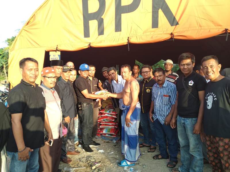 PKDP Tualang Berikan Bantuan Sembako ke Korban Kebakaran di PSB