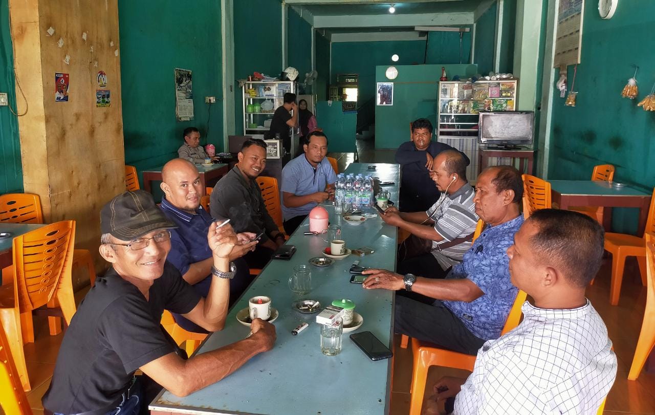 Dekat Dengan Wartawan, Cawabub No 5 Yoghi Susilo Nongkrong Bersama Insan Pers