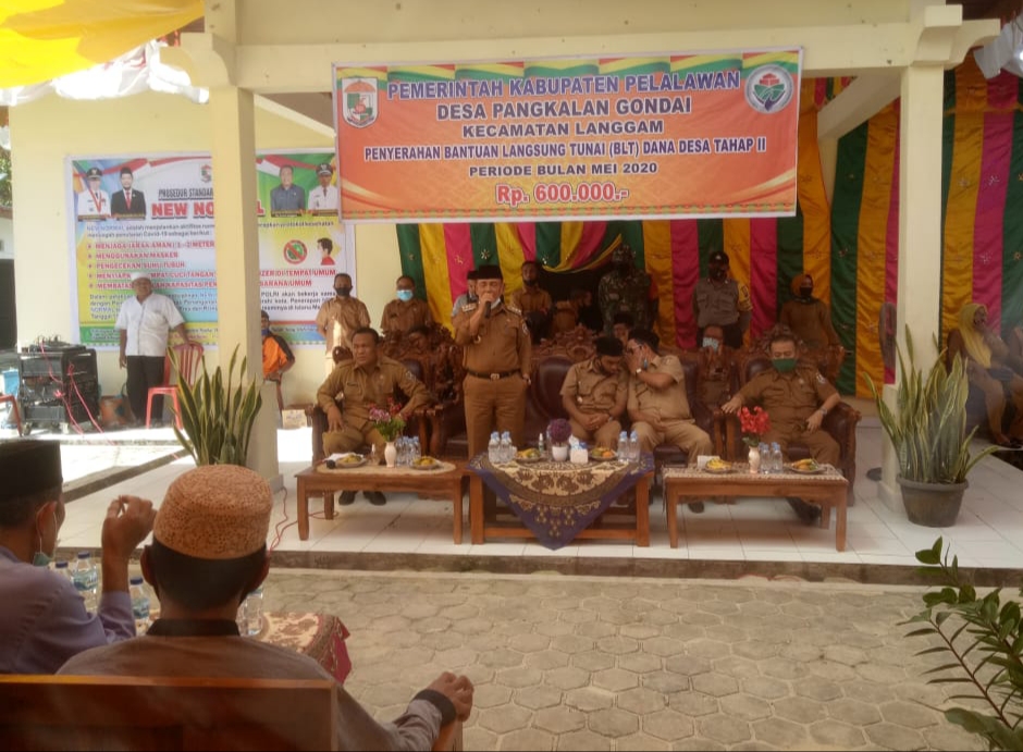 Terdampak Covid-19, Masyarakat Pangkalan Gondai Terima BLT-DD