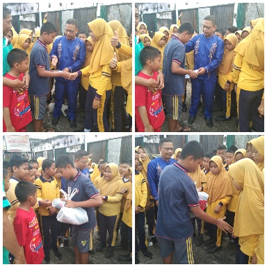 Siswa Kelas 6F SDN 06 Pangkalankerinci Bantu Korban Musibah Kebakaran