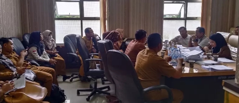 Raker Komisi -Komisi DPRD Rohil Bersama OPD Sikapi APBD 2025