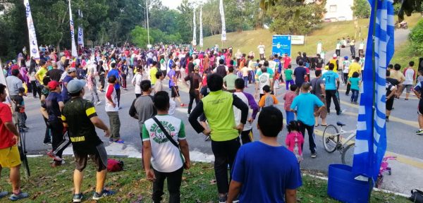 Ratusan Karyawan Padati Car Free Day Riau Kompleks
