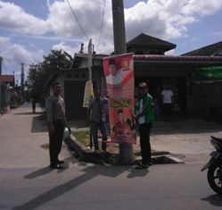 Penertiban APK Calon Pilgubri 2018, Banner Androy Ade Rianda Mendominasi
