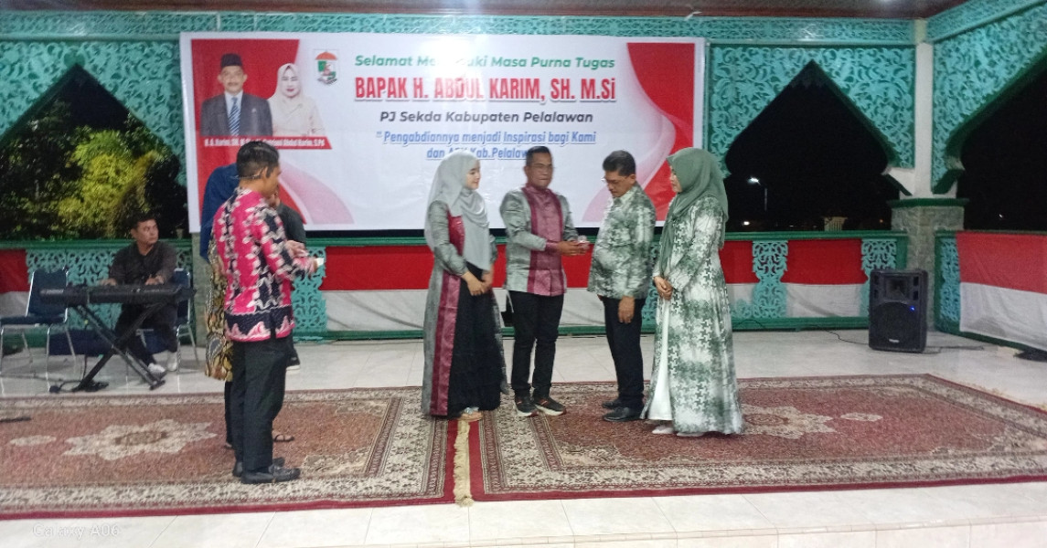 Malam Purna Tugas Pj. Sekda Pelalawan, Bupati Zukri Ucapkan Terimakasih Atas Dedikasi H. Abdul Karim