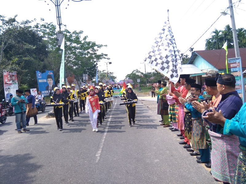 Sekcam Tualang Lepas Pawai Ta'aruf MTQ 17 Kampung Tualang