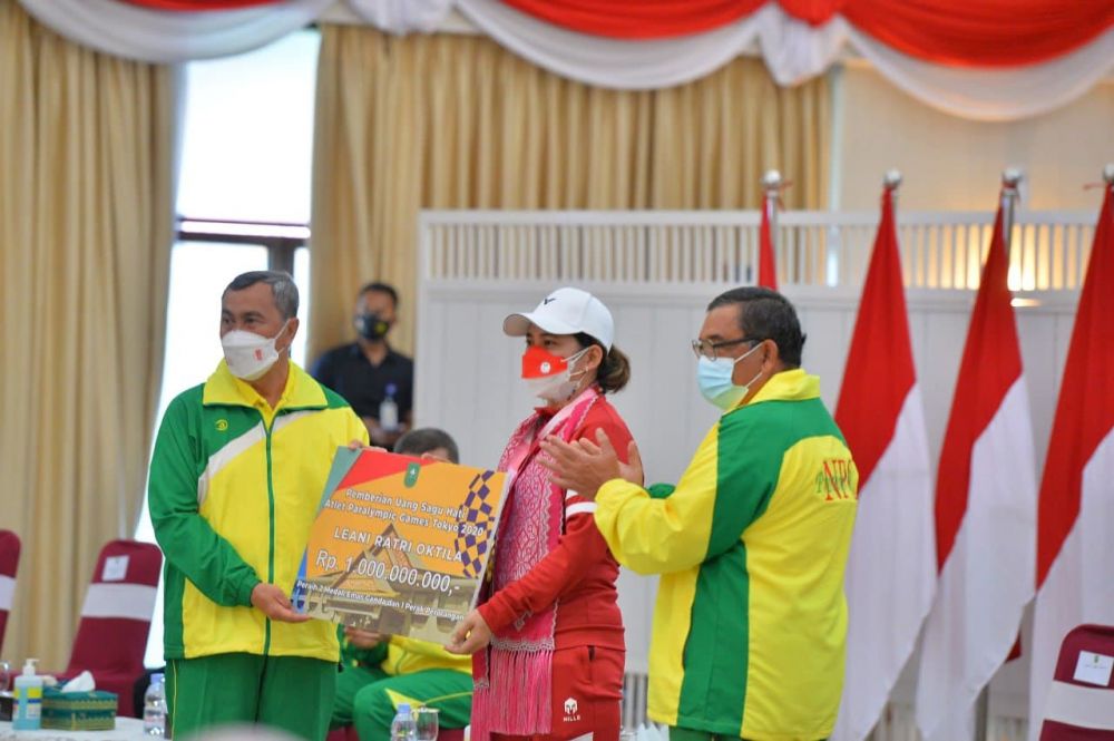 Raih Tiga Medali, Leani Dihadiahi 1 Miliar Oleh Pemprov Riau