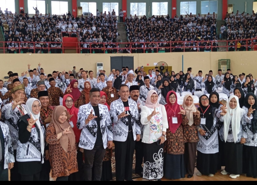 Hadiri Seminar Nasional Pendidikan Inklusi, Bupati Zukri : Guru adalah Orang Mulia