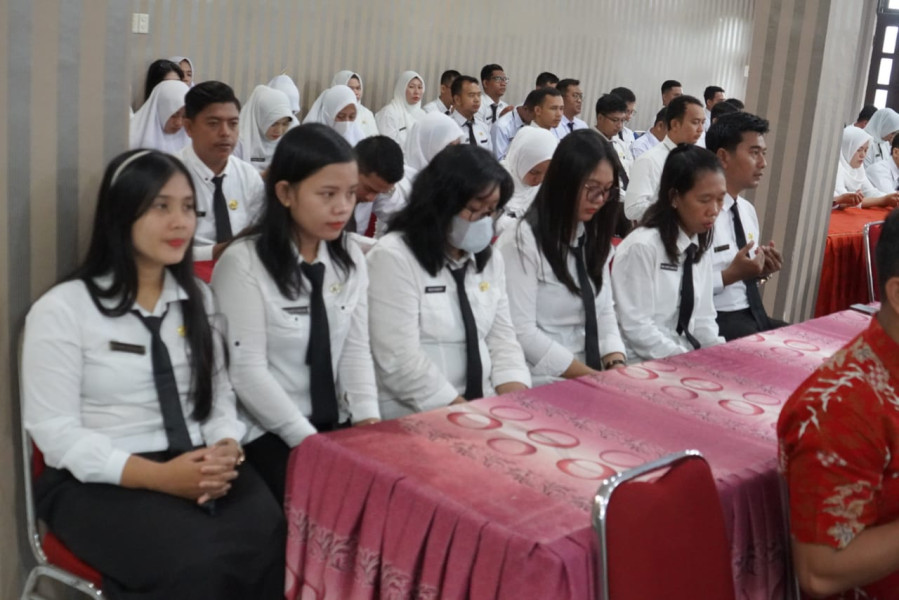 Buka Pelatihan Dasar  ,Sekda Rohil Harapkan CPNS Memberikan Pelayanan Secara Melek