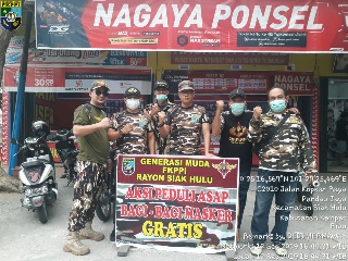 Peduli Kabut Asap, GM FKPPI Kampar Bagikan 1000 Masker