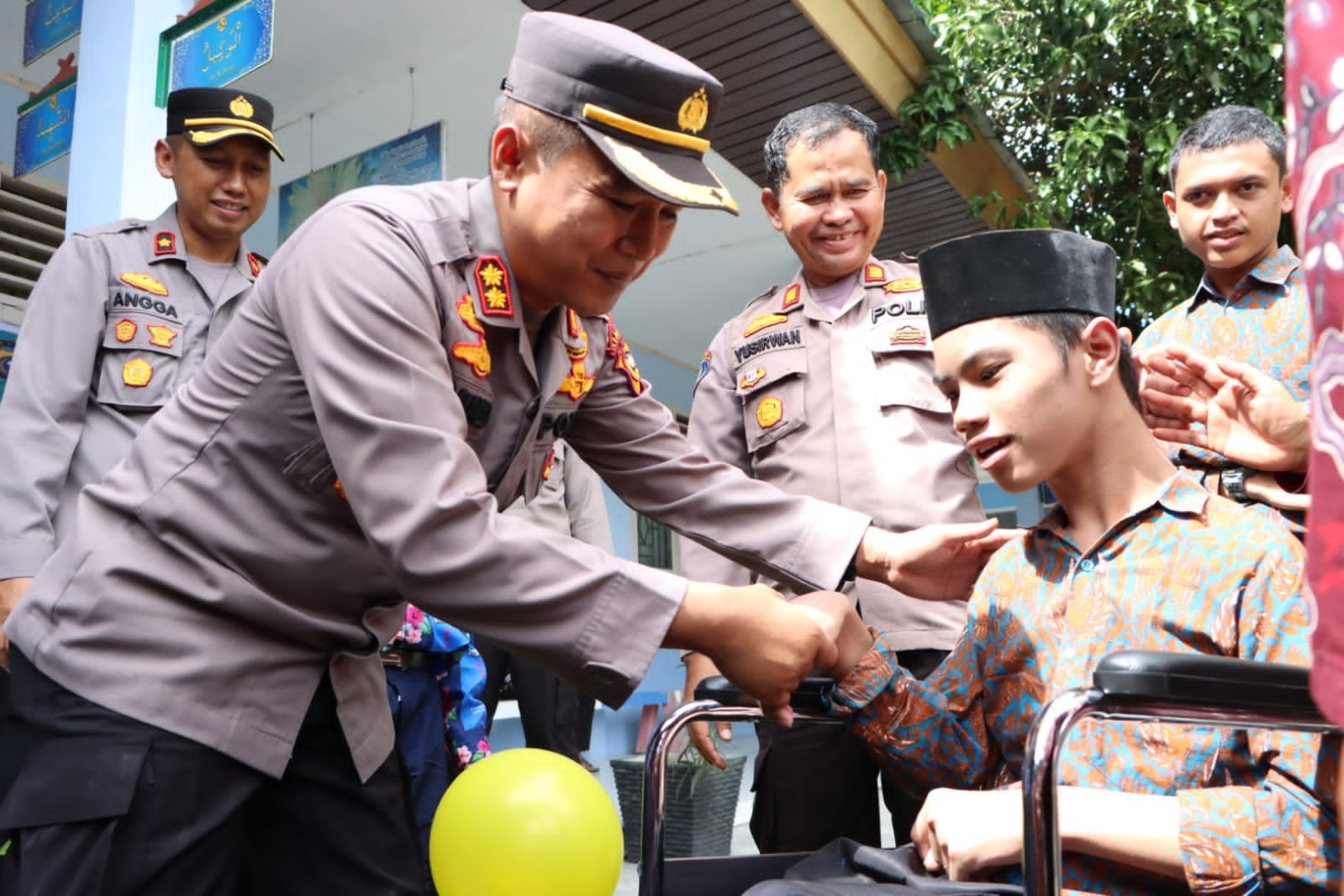 Polri Peduli Desabilitas, Kapolres Siak Beri Bantuan ke SLB Negeri Siak