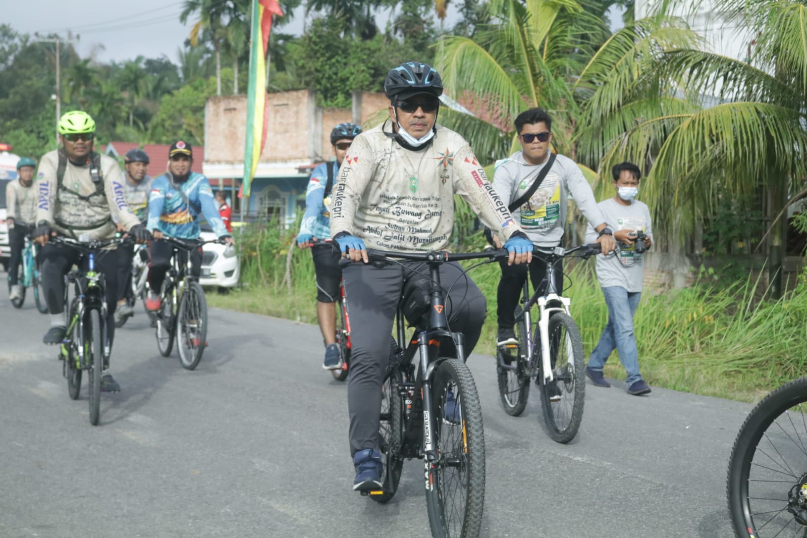Bupati Alfedri Lepas Peserta Goes Napak Tilas Sultan Siak ke II