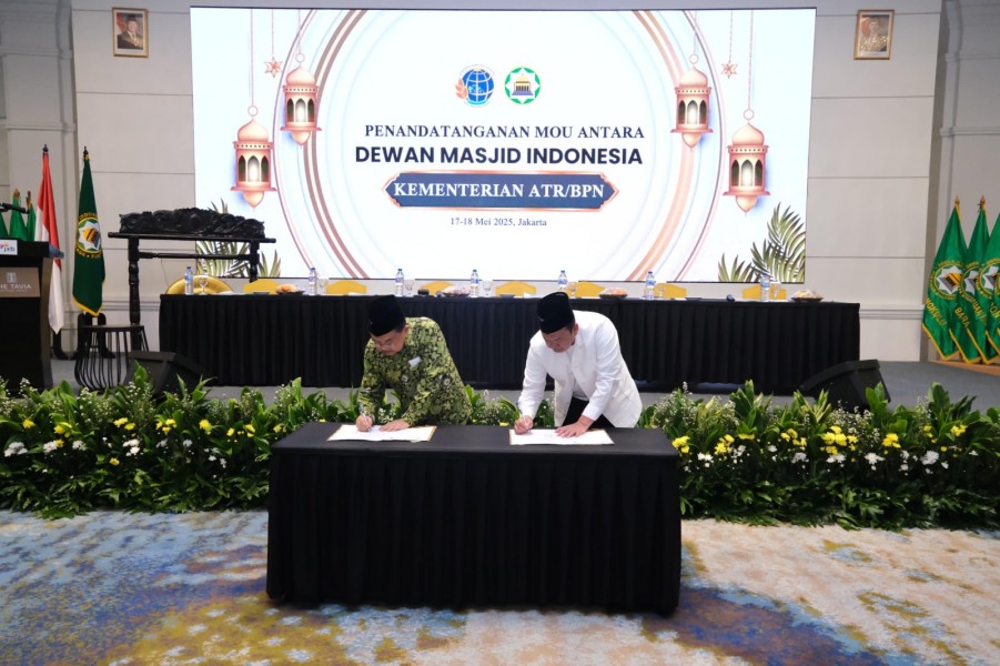 Komitmen Tuntaskan Sertipikasi Tanah Wakaf dalam 5 Tahun, Menteri Nusron Teken MoU dengan DMI