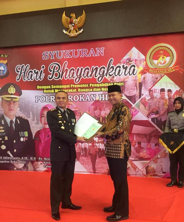 BPN Rokan Hilir Serahkan Sertifikat Hak Pakai