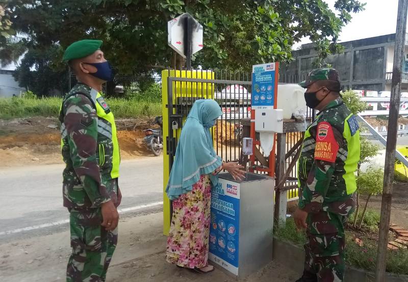 Sertu Abdon Pordusi Ajak, Masyarakat Yang Berobat Tetap Patuhi Protokol Kesehatan