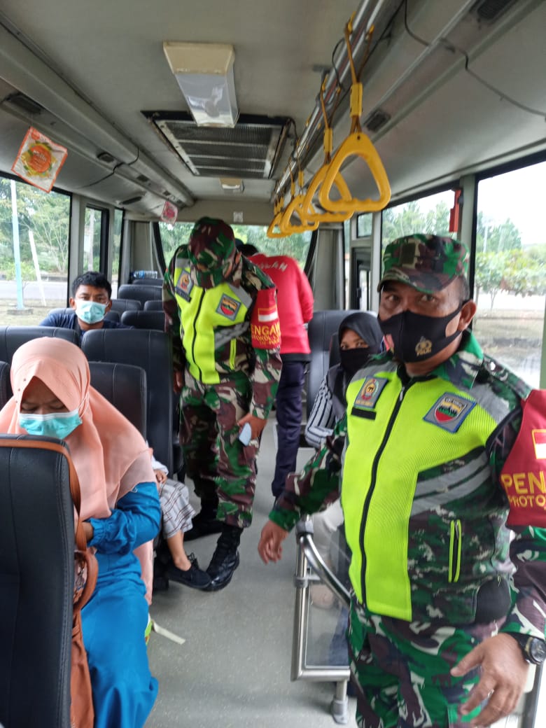 Sertu Uuk Sudarijanto Tegakan Prokes Sampai Ke Terminal Perawang