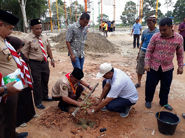 PT RAPP Sumbang 400 Pohon Bagi Danau Kajuid