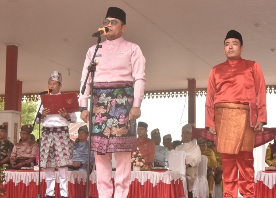 Bupati Pelalawan jadi Pembina Upacara Peringatan HUT Ke-68 Provinsi Riau
