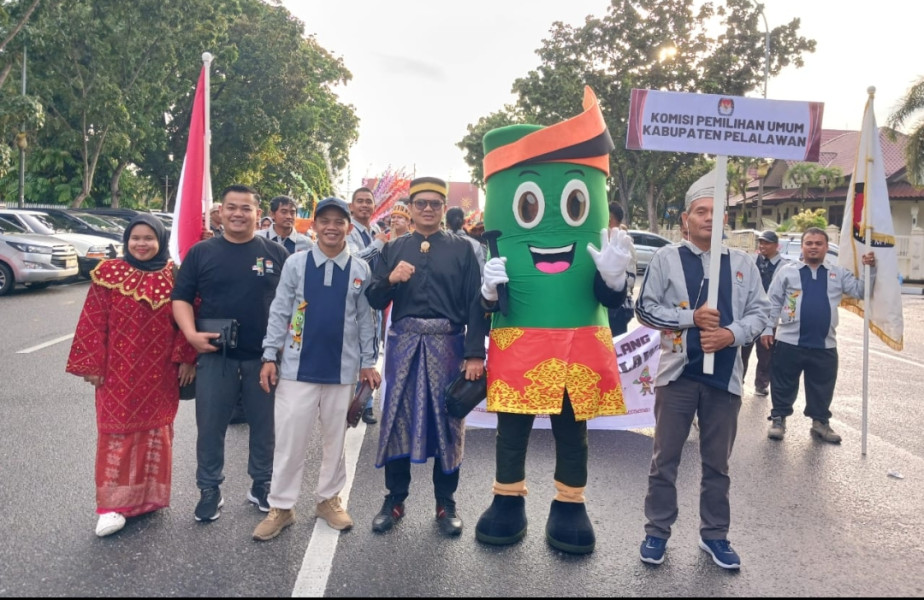 Kontingen KPU Pelalawan Terbaik di Karnaval Pilkada Riau 2024