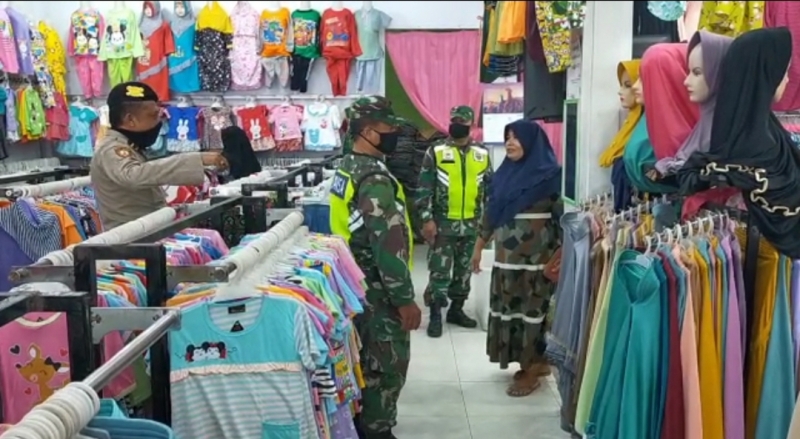 Dua Orang Pemilik Toko Buat Pernyataan Karena Tidak Pakai Masker
