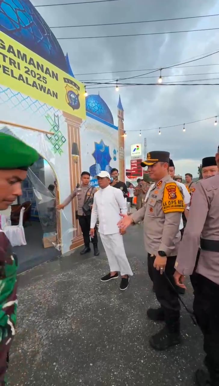 Kapolres Bersama Bupati dan Wakil Bupati Pelalawan Tinjau Pos Pengamanan Lebaran