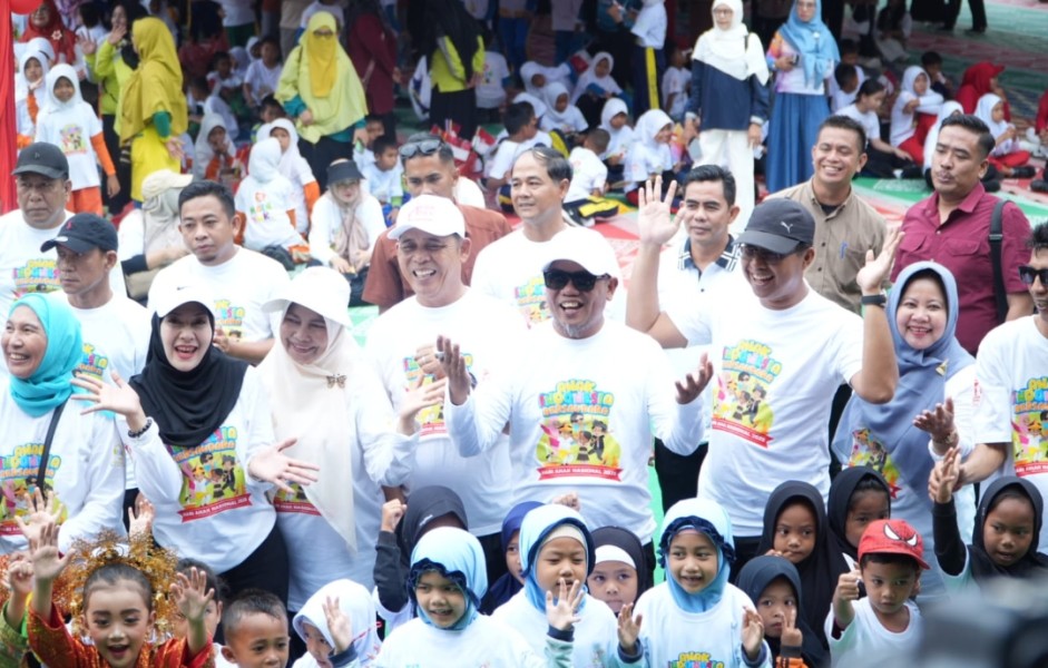 Bupati Pelalawan Hadiri Puncak Peringatan HAN 2025 di Rengat