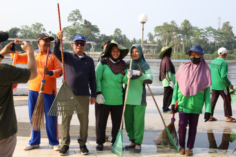 Sekda Arfan Berharap Agar Terus Menjaga Lingkungan Sekitar Tetap Bersih dan Indah
