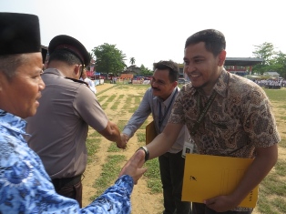 Disdik Kampar Berikan Penghargaan ke Tanoto Foundation dan RAPP