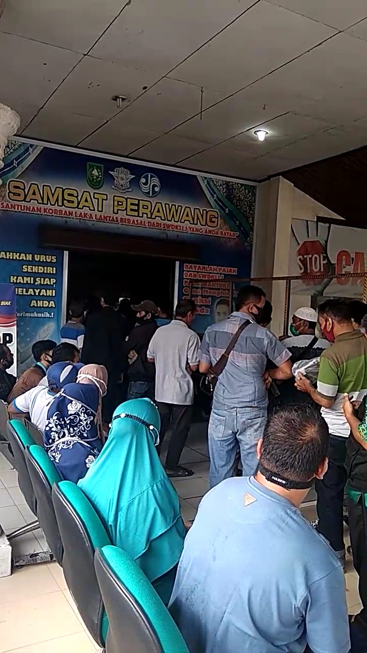 Pelayanan Samsat Perawang di Duga Abaikan Prokes