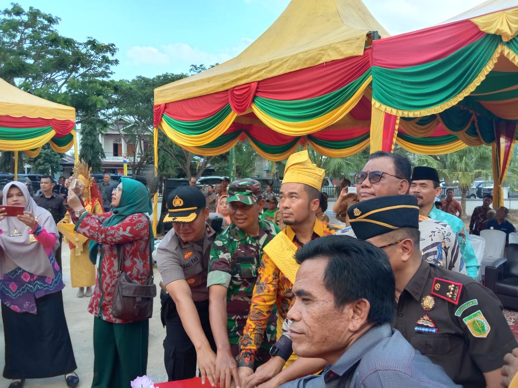 Dirut Fanyankes Kagumi Bangunan Purkesmas Bagan Punak