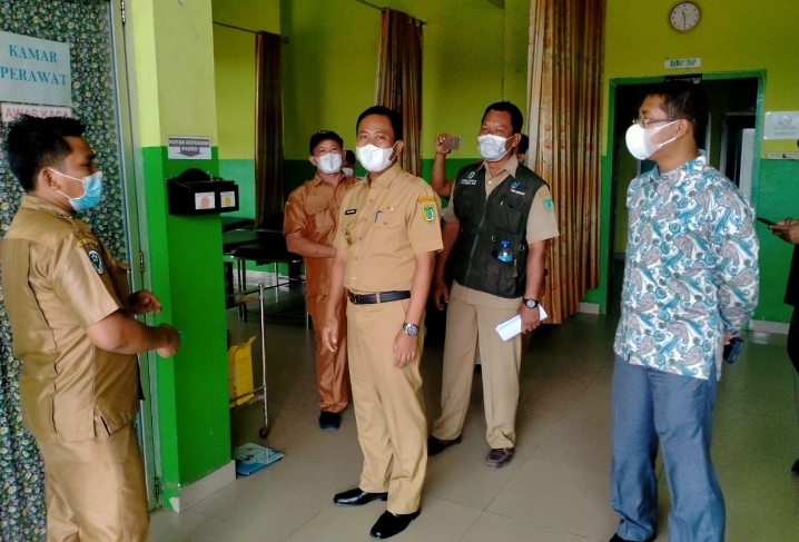 Pantau Pelayanan Puskesmas, Wabup Rohil : Kebersihan Jadi Prioritas Utama