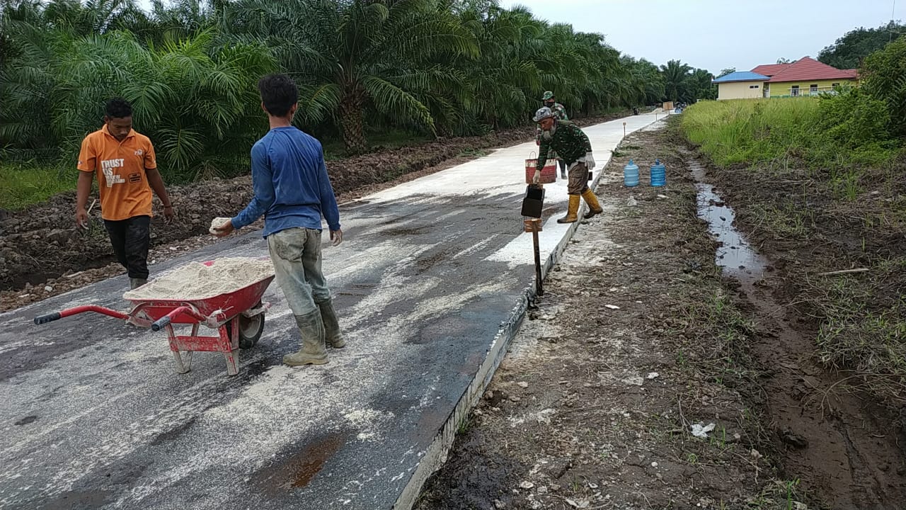 Pembangunan Jalan Rumah Sawit Inap Sudah Masuk Tahap Pengaspalan