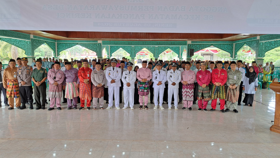 Bupati Zukri Kukuhkan Perpanjangan Masa Jabatan Kades dan Anggota BPD Se-Kecamatan Pangkalan Kerinci