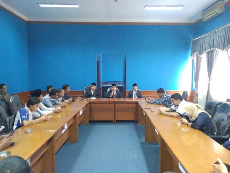 Ditanya Anggaran Pelantikan DPRD Kabupaten Siak 2019-2024, Sekwan Mendadak Lupa